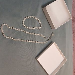 Faux pearl necklace and bracelet